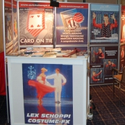 stand2.jpg